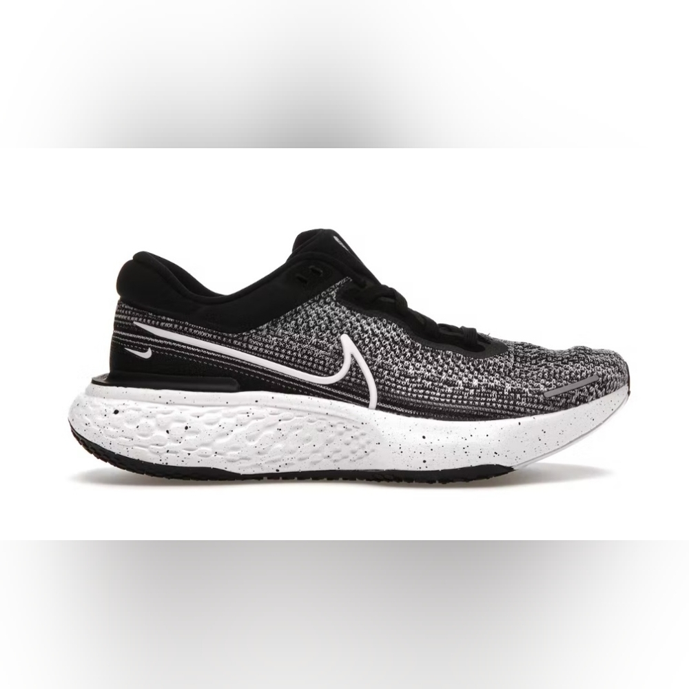 NIKE ZOOMX Invincible RUN Flyknit